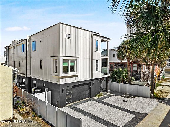 2nd image of 118 13TH Avenue S #103 C