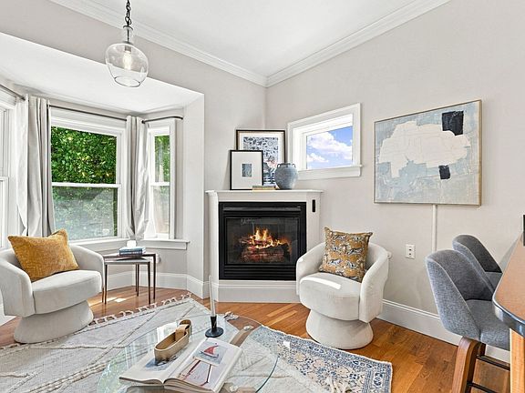 5th image of 77 Old Harbor St #3