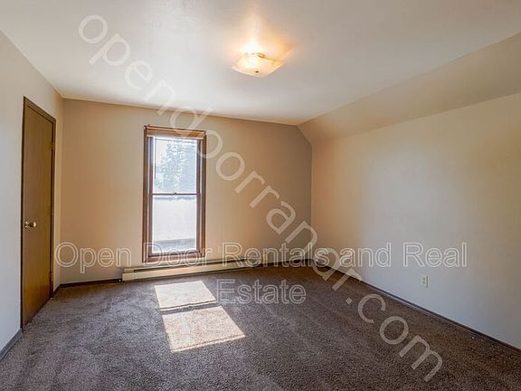 4th image of 713 1/2 N Main St