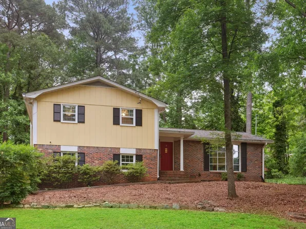 358 W Wind Dr SW, Lilburn, GA 30047