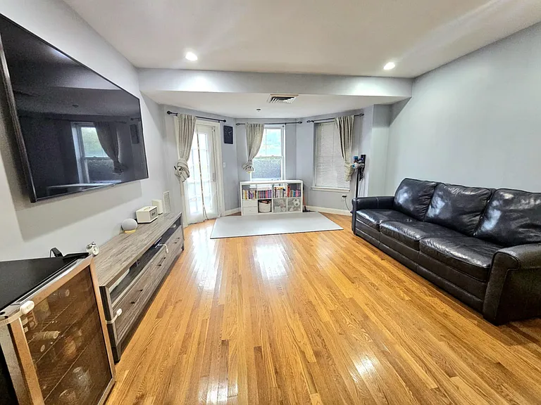 10 Seaport Dr #2111 — Photo 10