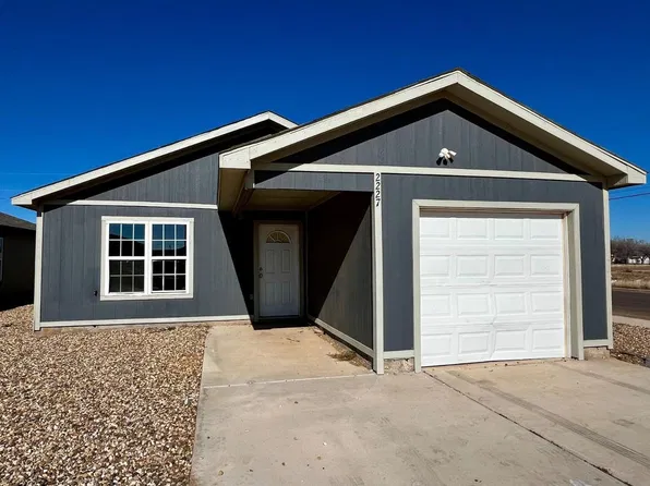 2227 E Main St, Lubbock, TX 79403