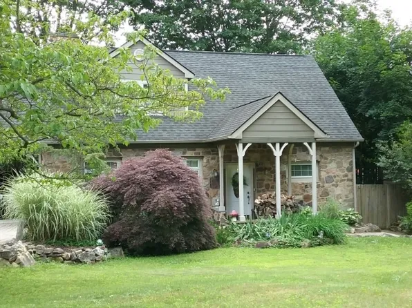 10 Hoffman Rd, High Bridge, NJ 08829