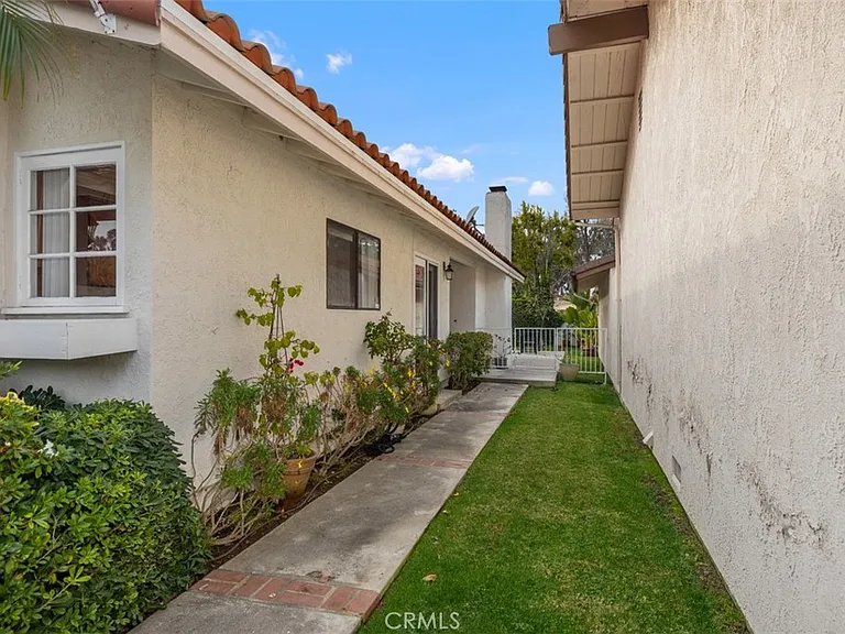 24971 Sunset Pl E — Photo 5