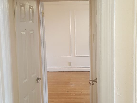 3rd image of 325 Rogers Ave