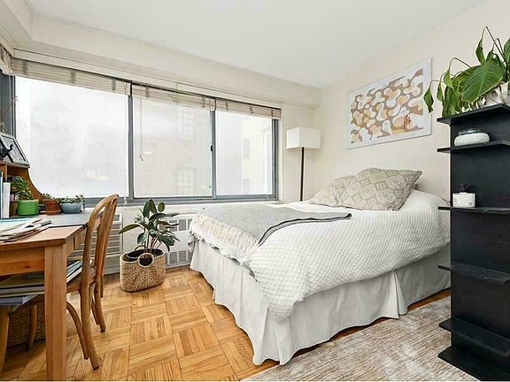 3rd image of 175 W 12th St APT 4N