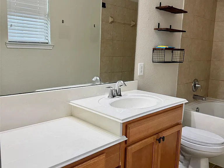 16010 Limestone Lake Dr — Photo 23
