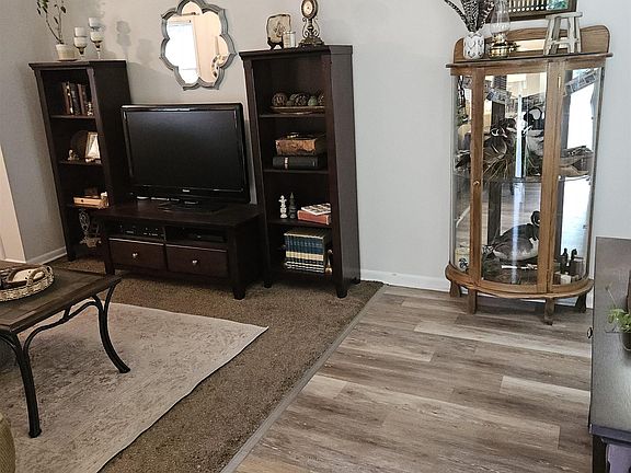 5th image of 10001 Dunbarton Dr SE