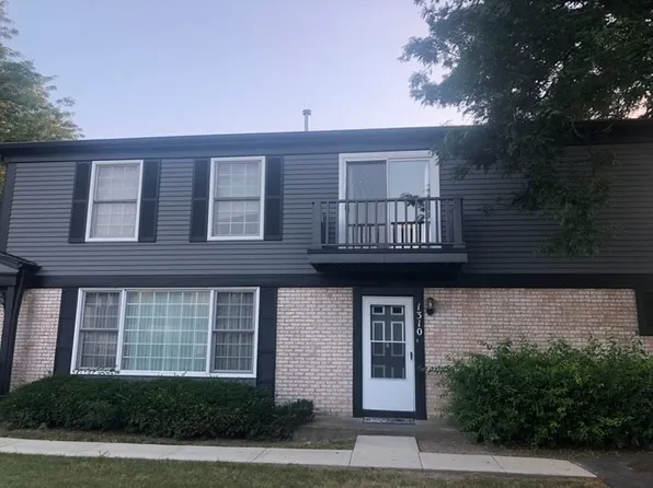 1310 Inverrary Ln #D, Deerfield, IL 60015