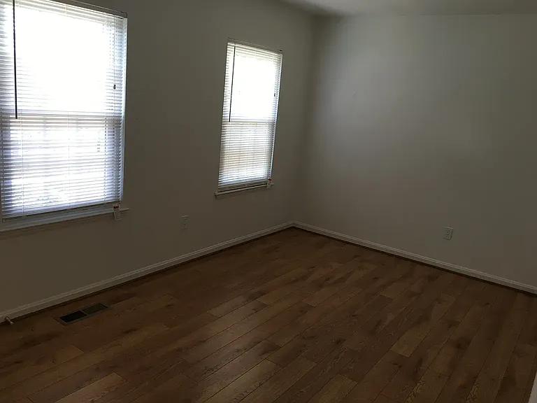 7008 Braddock Mews Pl — Photo 6