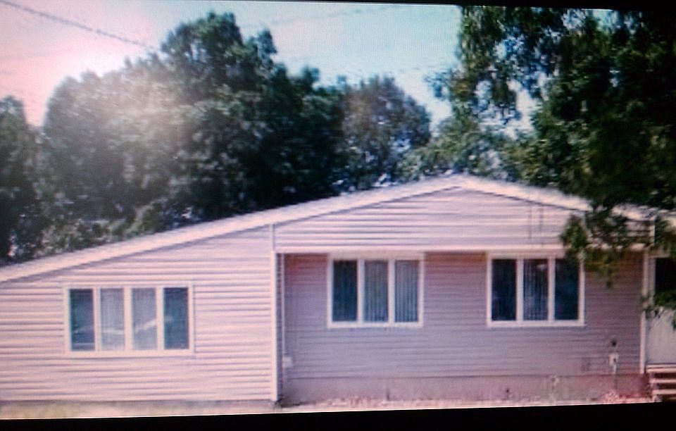 1st image of 24 Kayron Dr