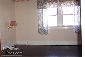 5th image of 1224 Fairview Ave