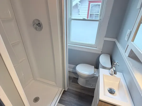 573 Madison Ave, Akron, OH 44320