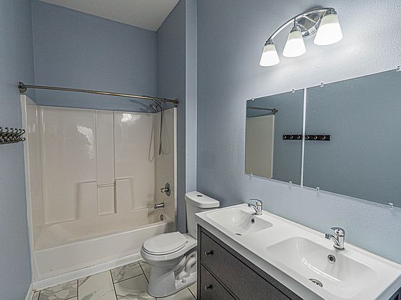5th image of 6087 Maggies Cir Unit 105