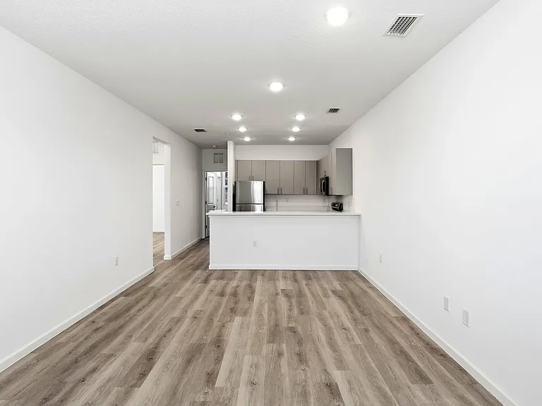 Venture Apartments — Photo 71