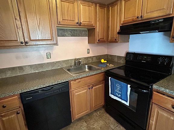 4th image of 5200 Hilltop Dr APT F7