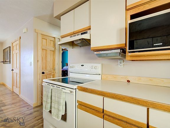 3rd image of 6245 Dawn Dr