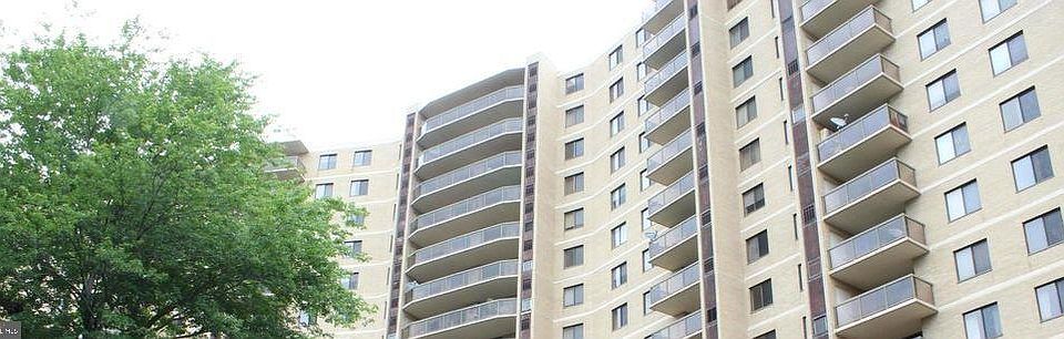 1st image of 309 Yoakum Pkwy APT 1709