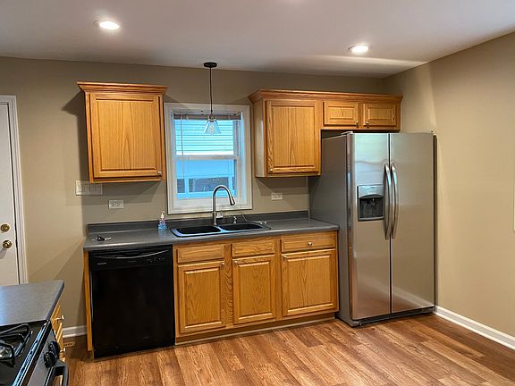 4th image of 37108 N Piper Ln