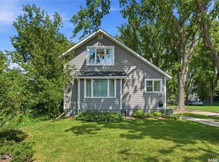 627 12th St E, Saskatoon, SK S7N0H3