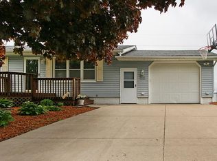 608 Crestview Dr, Tipton, IA 52772