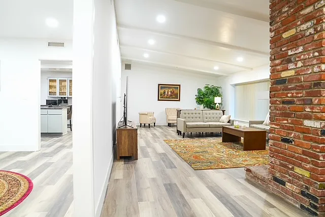 20302 Germain St — Photo 5