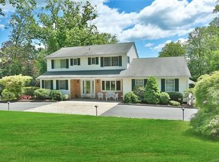 99 Eastview Dr, Valhalla, NY 10595