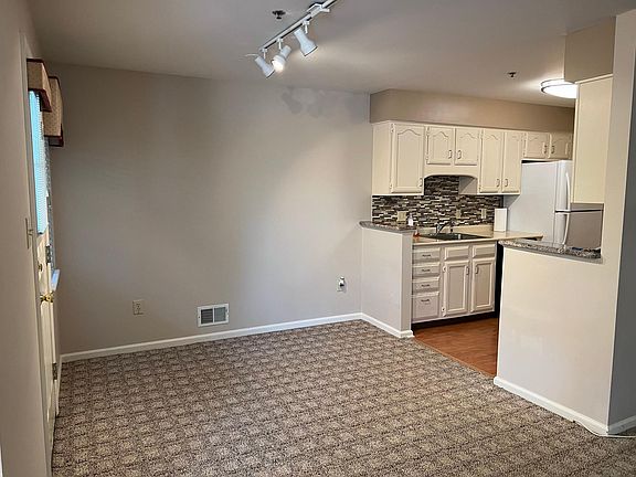 5th image of 13 Coralberry Ct Building 1