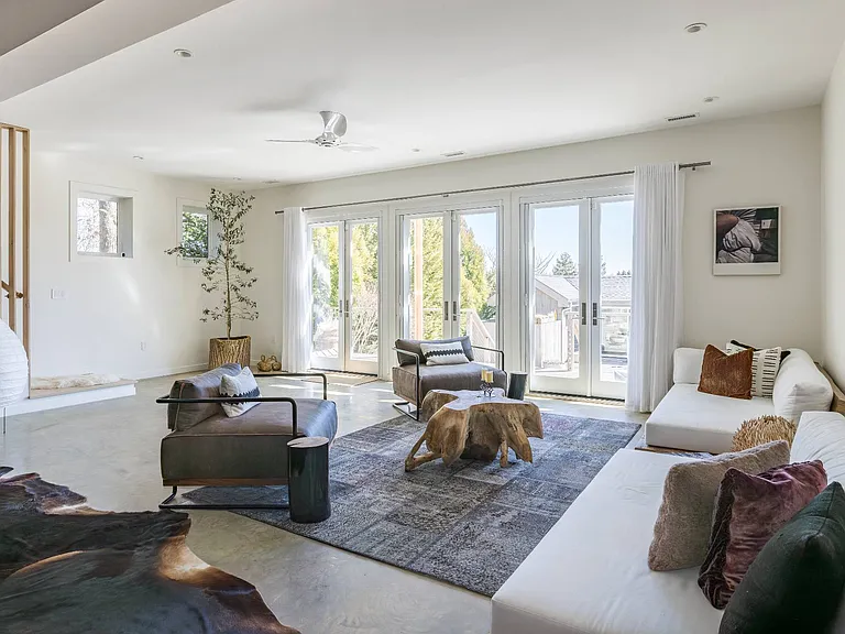 11 Indian Hill Rd — Photo 10