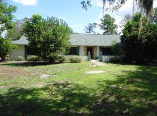 15015 Mill Pond Rd, Tavares, FL 32778