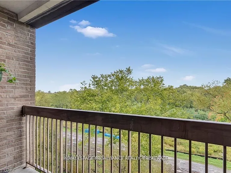 358 Queen Mary Rd #611 — Photo 19