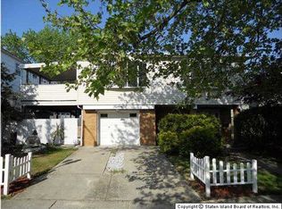 15 Ida Ct, Staten Island, NY 10312