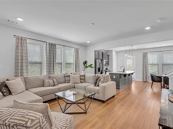 2nd image of 68 Mardale Ln