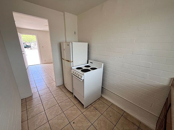 3rd image of 2203 E Benson Hwy #Qu2203-1