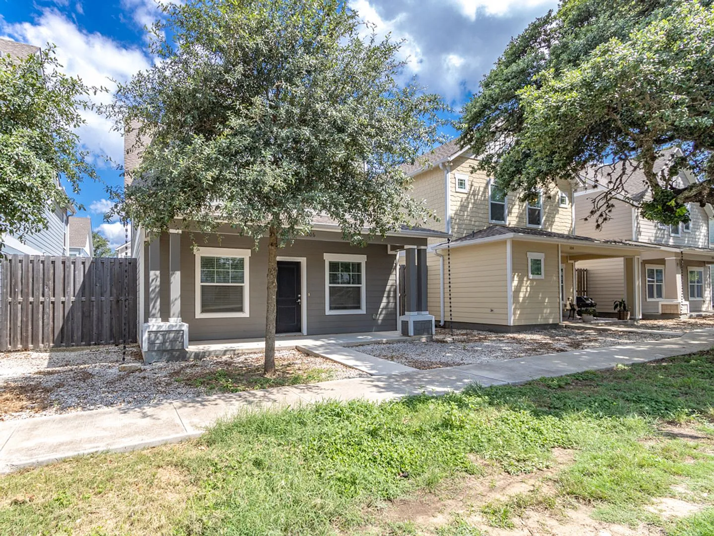 206 Munro St, Liberty Hill, TX 78642 — Photo 3