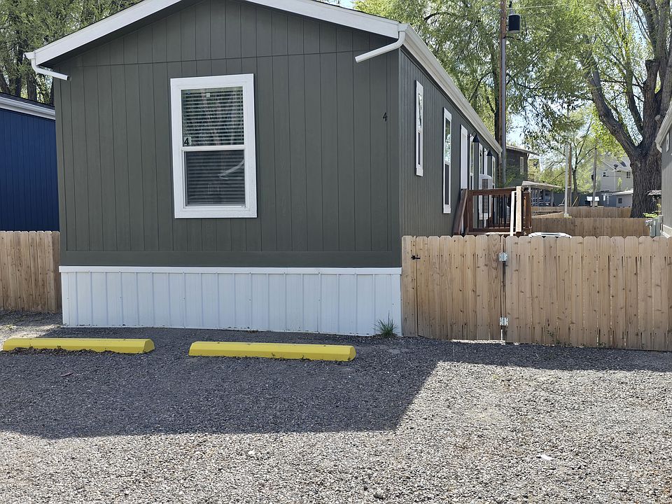 1st image of 4 T Rd