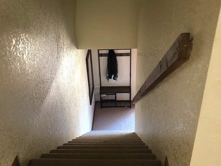 551 Los Angeles Ave — Photo 8