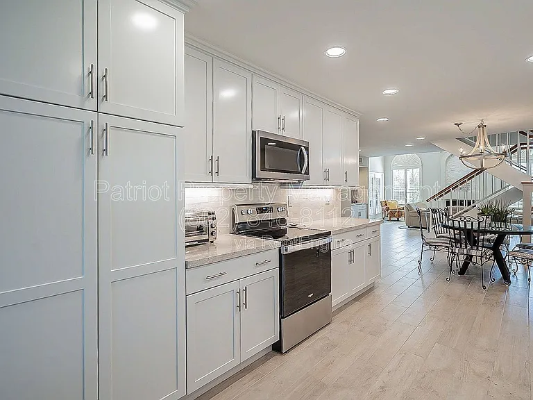 10527 E Fanfol Ln — Photo 9