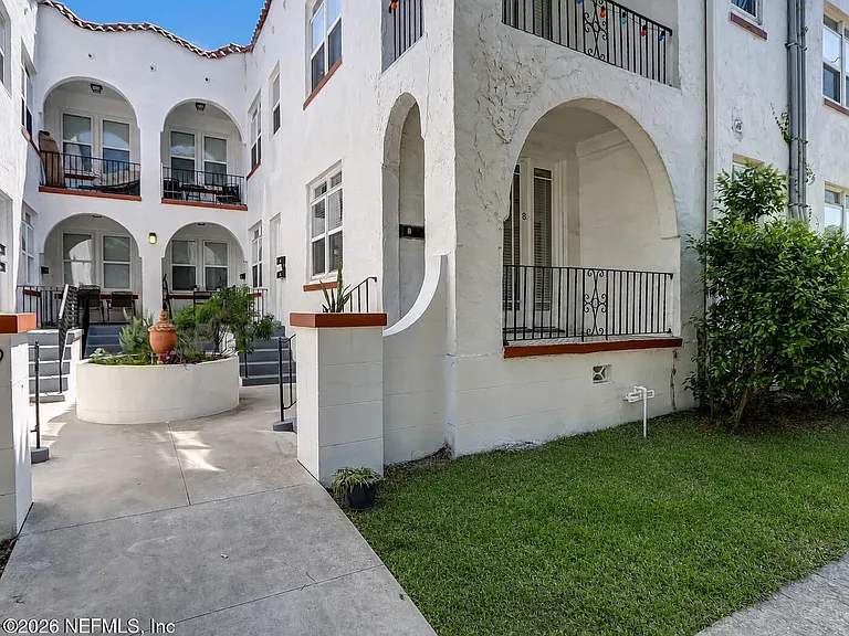 1009 Stockton St #8 — Photo 4