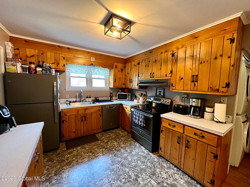 3rd image of 28 Myron Road