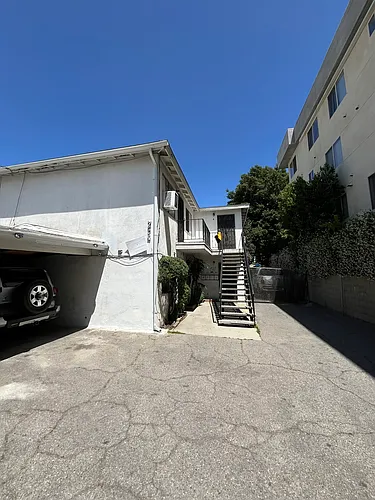 16029 Vanowen St #3 Photo 1