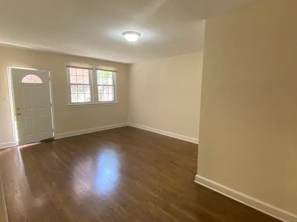 4012 Calvert St NW APT 1B, Washington, DC 20007