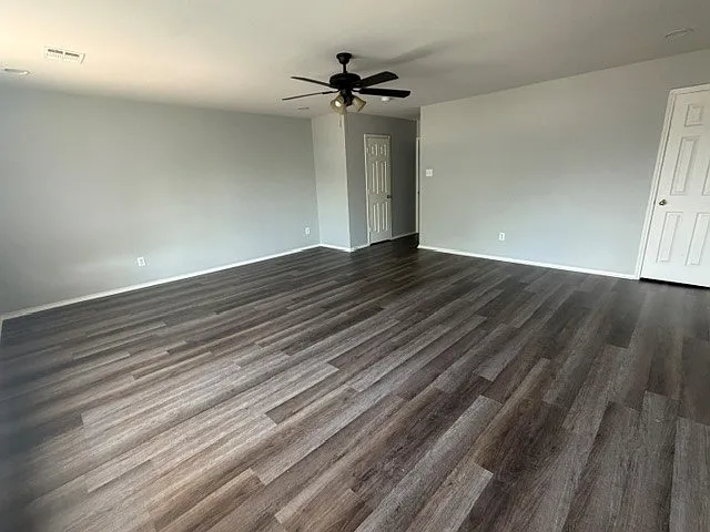 1109 Providence Dr — Photo 10