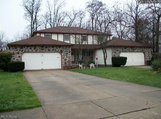 5203-5205 Johnnycake Rdg NE, Canton, OH 44705