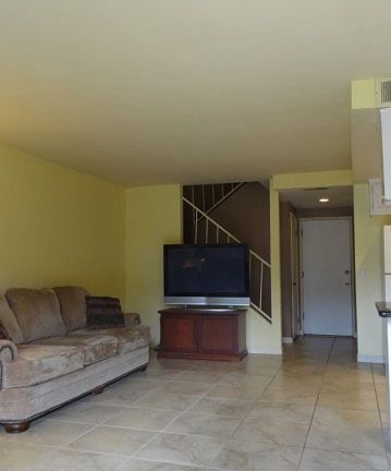 5th image of 11827 Loma Dr APT 13
