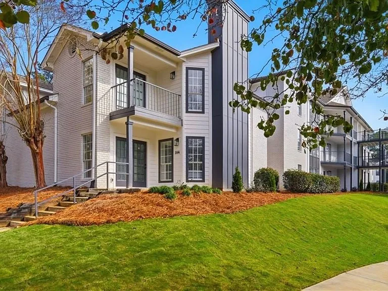 626 Shug Jordan Pkwy — Photo 1