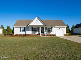 30 Northgate Ln, Clinton, NC 28328