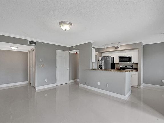 5th image of 2600 S University Dr APT 128