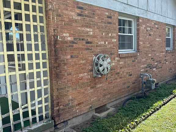 5th image of 551 Brentwood Dr