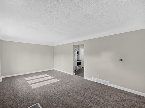 3rd image of 3902 43rd St